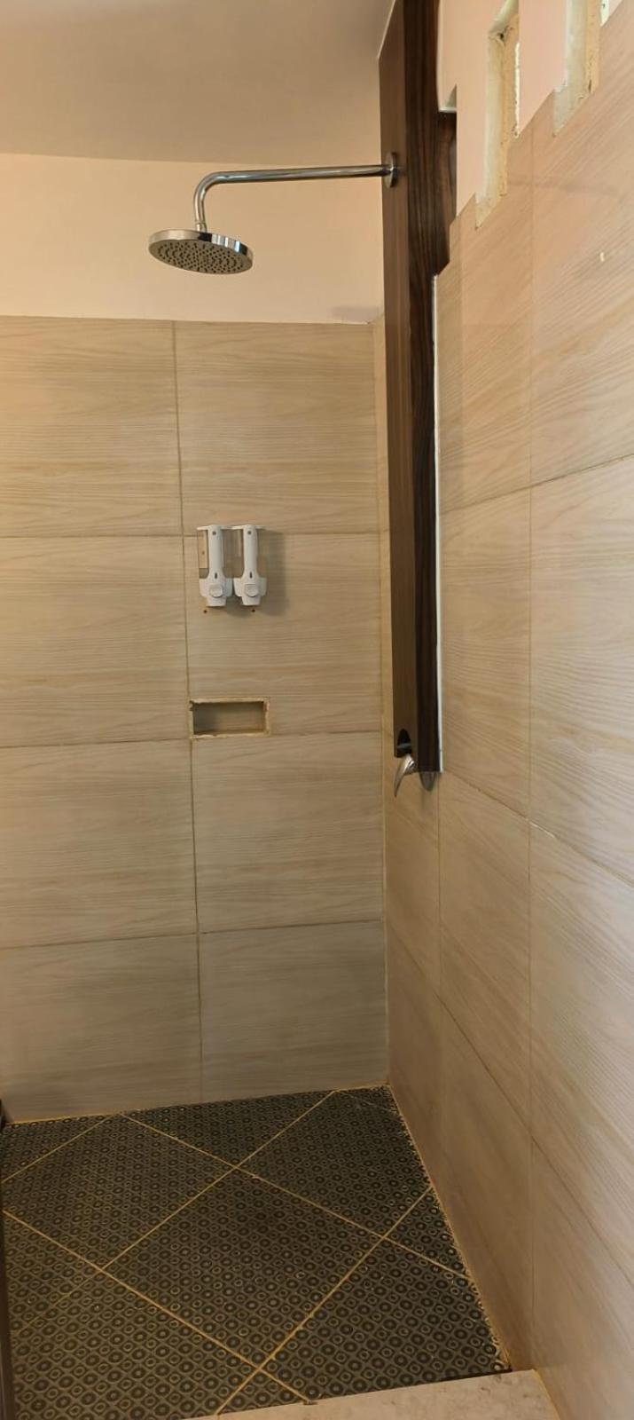 Appartement Zifa Mandalika à Kuta  Extérieur photo