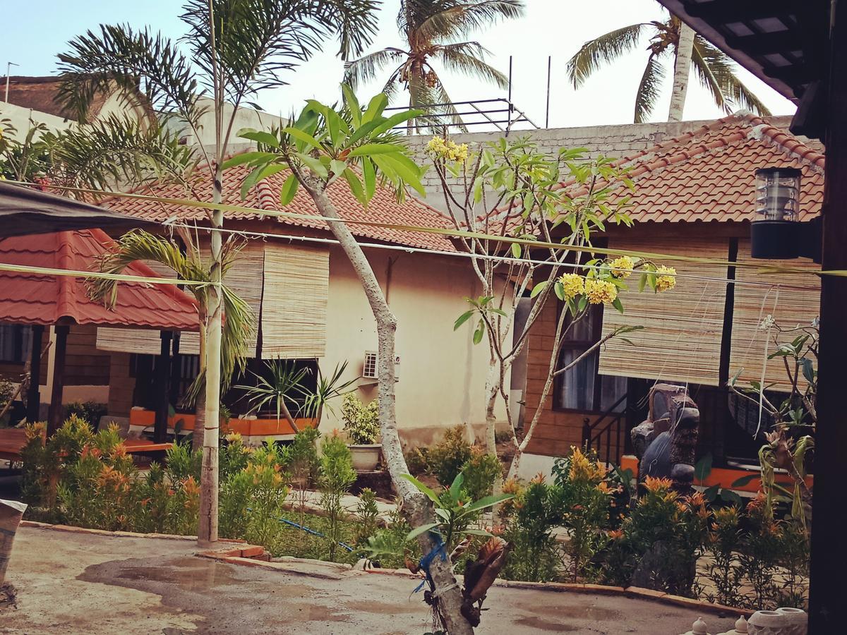 Appartement Zifa Mandalika à Kuta  Extérieur photo