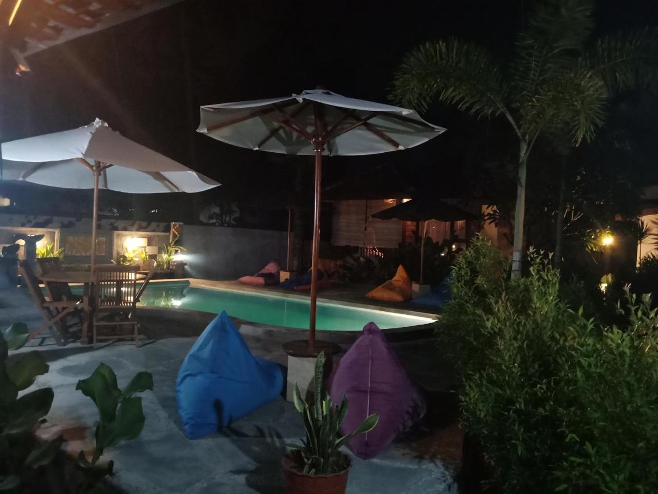 Appartement Zifa Mandalika à Kuta  Extérieur photo