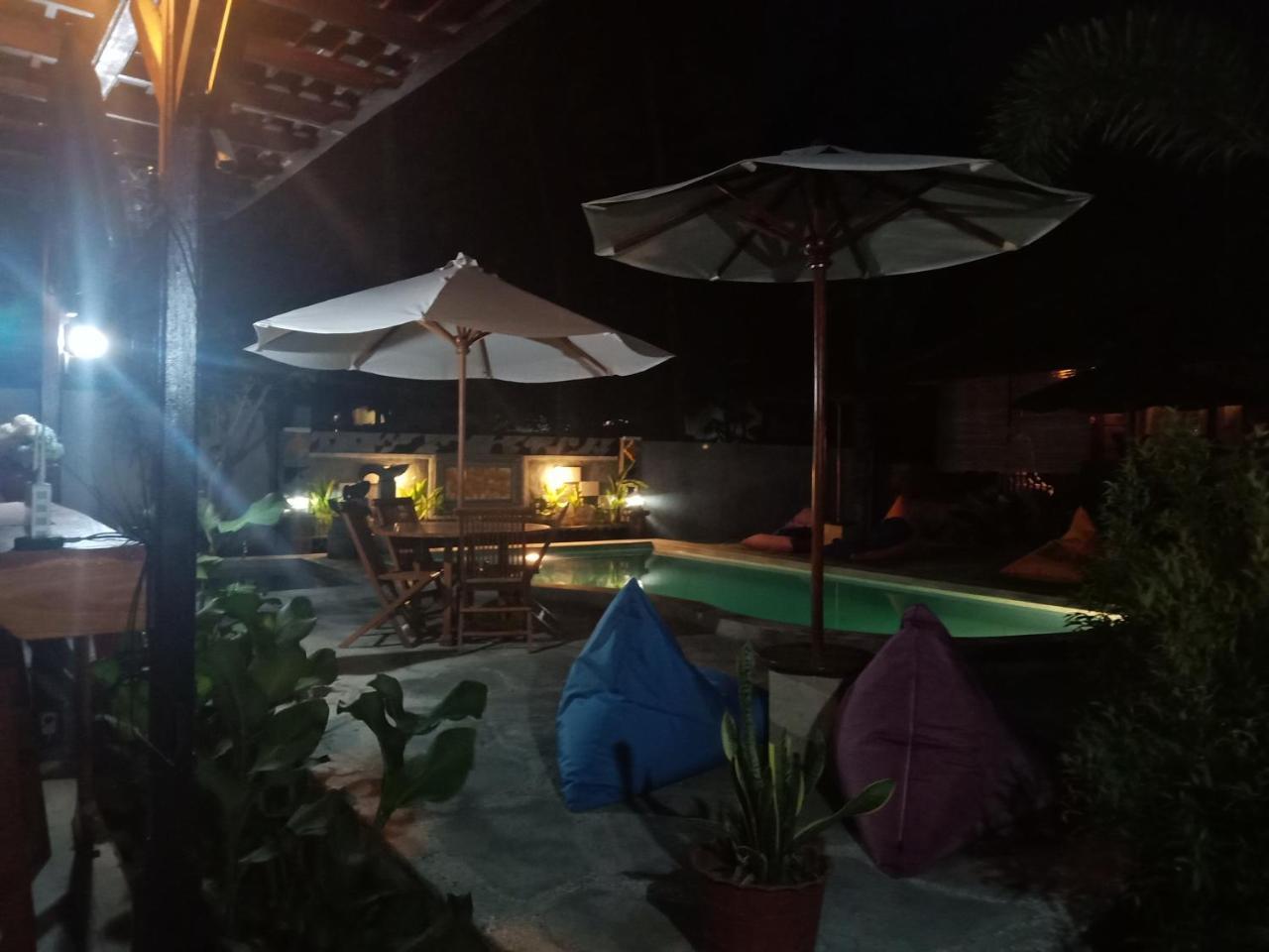 Appartement Zifa Mandalika à Kuta  Extérieur photo