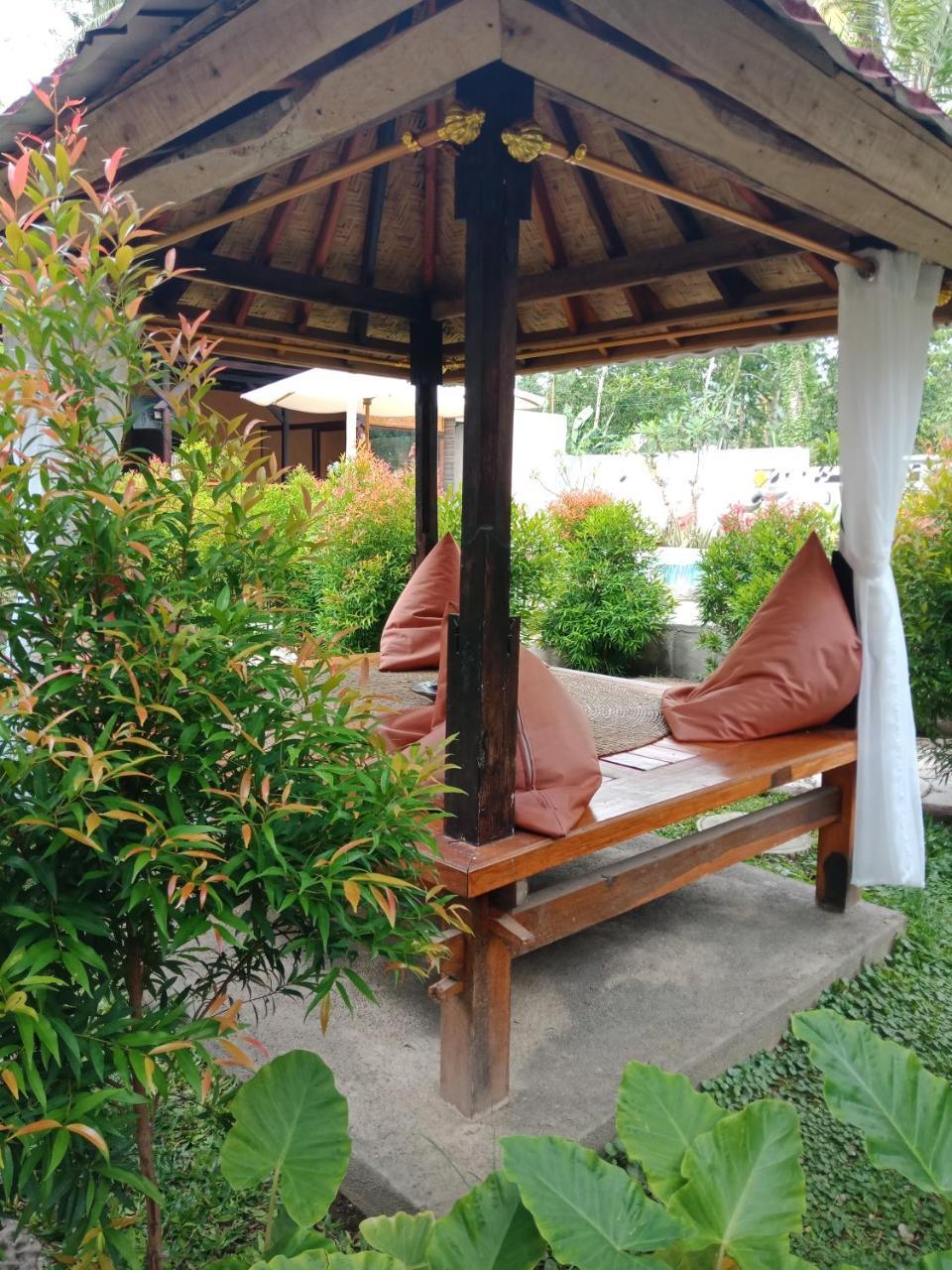 Appartement Zifa Mandalika à Kuta  Extérieur photo